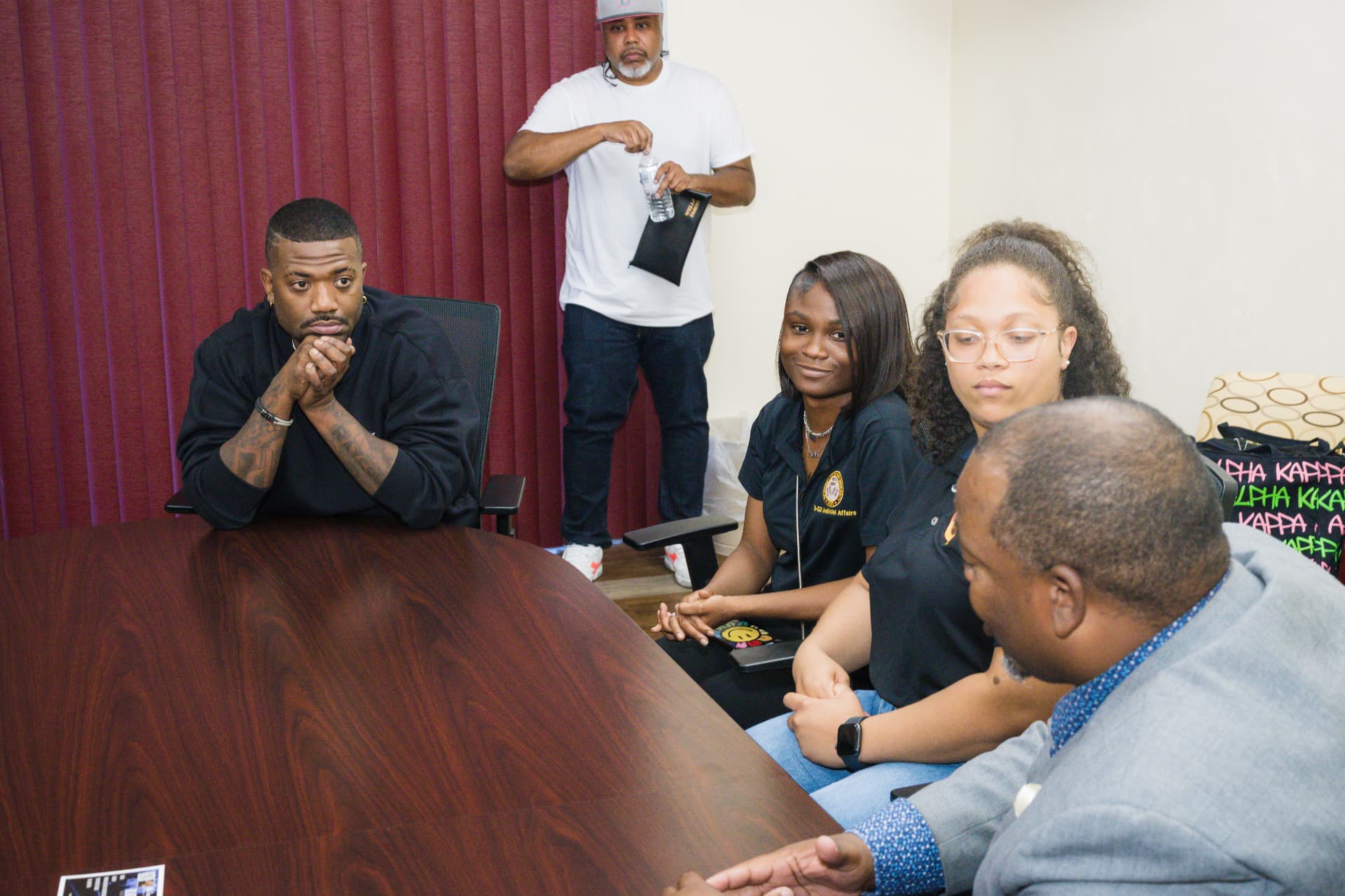 Artist briefing with student government leaders